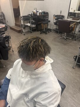 ウォルク(WOLK) ツイストスパイラルにハイライトで立体感のある動きに