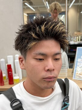 ルースト 南堀江店(ROOST) 刈り上げセンターパート/波巻きツイストスパイラル/南堀江
