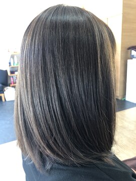 ベルポートヘア(Bellport hair) グレージュカラー