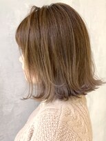 アイティー バイ アルバム 中野店(IT by ALBUM)&nbsp;ハイライトグレージュ_スリークボブ厚めバング_ba275213