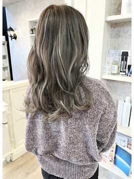 キャアリー(Caary) 福山市美容室Caary シースルーハイライト×メルティグレージュ