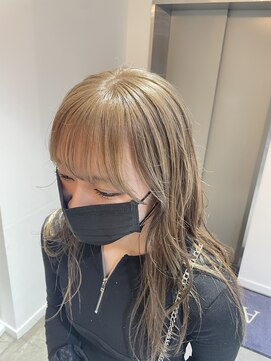 アヴァンスアンス 広島袋町店(AVANCE.ens) ブリーチありベージュカラー