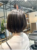 ショートボブ