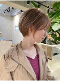女性らしく上品なくびれショートスタイル