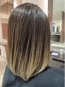 リド 館出店(LIDO) グラデーションカラー＊ハイライトカラーミディアムカット