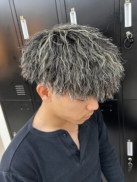 ベルクロー バイ アリープ(Bel.crow by ALEAP) 無造作パーマ×ハイライト/ブリーチデザイン