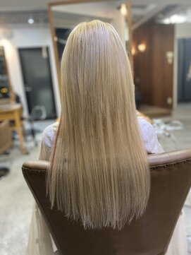 フツーロ 栄(FUTURO) プルエクステ