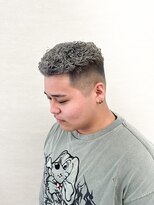 フルールバイアヴァンスクロス(Flulu by avance. cross)&nbsp;極道パーマ×シルバーカラー