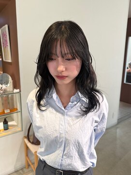 ツナグ(tsunagu) 透明感グレージュ