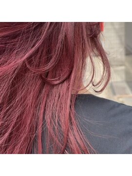 アタッカ(atacca) ロング　ブリーチ　ピンクレッド　姫カット　推しカラー