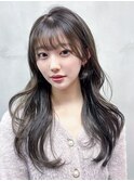 暗めカラー韓国ヘア顔周りレイヤーロンググレージュ_F30501