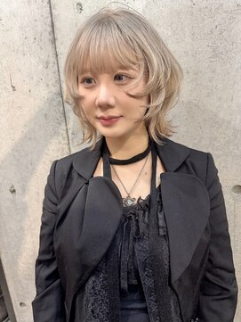 ミルクティーカラー/ブロンド/裾カラー/ブリーチ/レイヤーボブ