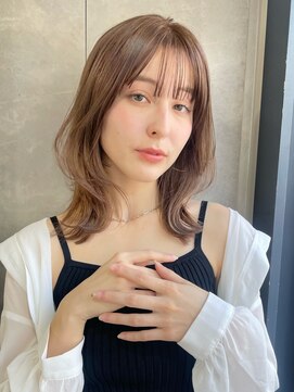 トルネード(TORNADO) 面長ミディアムレイヤー ベージュブラウン M20250111