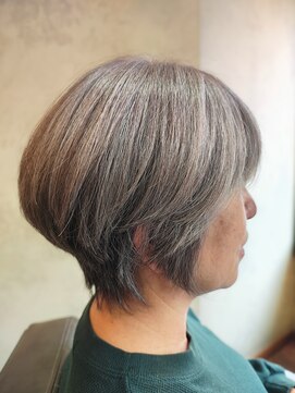 エルアール コウベ(LR KOBE) 超高濃度水素ケアカラー大人ショートボブ　【40代50代60代】