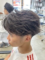 リット(lit.) MEN’S HAIR/サーフカール/刈り上げセンターパート/守谷