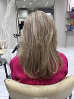 アッドバイケンジ(Add.. by KENJE)&nbsp;白髪ぼかしハイライトカラー