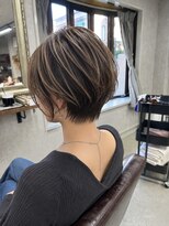 リアン(Lien) 美シルエット!ハイライトと相性抜群のくびれショートレイヤー
