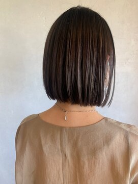 ベルビアンカ(Belle BIANCA) Belle BIANCA  忍ばせハイライト/ぱつんとボブ　by.マツモト