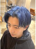 サファイアブルーとウルフカット