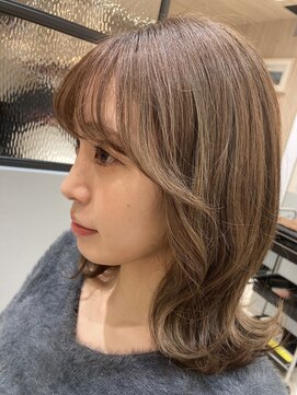 ルームバイシー 新宿(Loom. by Sea) 小顔効果抜群☆顔まわりレイヤーマロンベージュ【杉野ちひろ】