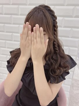 リルミー(Lilme) 編みたらし×ふわふわウェーブ*まゆ