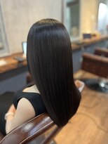 スローネ(THRONE)&nbsp;縮毛矯正で艶髪／20代30代40代／新宿／髪質改善