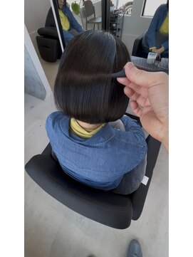 エン 久安(en.) チャコールグレー×ヘイリーボブ｜上品艶髪