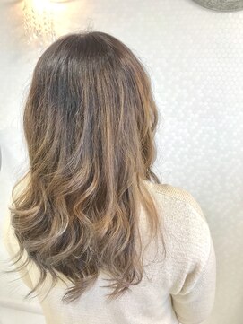 ヘアーアンドメイク ドレス(DRESS) バレイヤージュ ダブルカラー