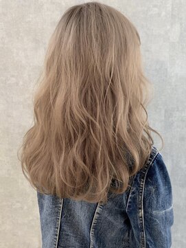 イール(iIIL) 【iIIL hair lounge】淡いピンクベージュ　グラデーション
