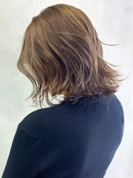 アイティー バイ アルバム 浦和店(IT by ALBUM) ミディアムレイヤー_オリーブカラーハイライトカラー_ba251642