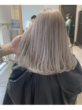 ジゼル(GiseL) ホワイトカラー