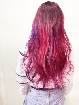 ホワイト 梅田(white) ＊ユニコーン＊レッドバイオレット