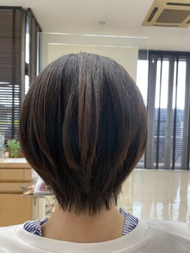 トモ(TOMO) ショート