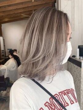 リード バイ ラグーン(LEAD by LAGOON) バレイヤージュハイライトグラデーショングレージュミルクティ