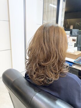 アキコ(AKIko) 酸性ストレートとデジタルパーマで輝く日常♪