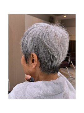 ロンロンシャ 都ホテル店(RONRONCHAT) ９０代×グレーヘア×ショートレイヤー