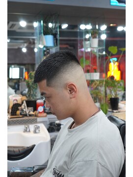 ツークツワンク バーバー 新宿(ZUG2WANG BARBER) CROP