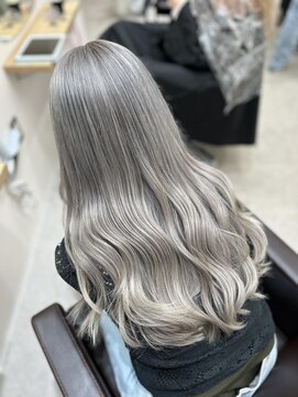 ユウル 横浜(juhl.) シルバーグレージュ/グレージュカラー/ケアブリーチ/ブリーチ