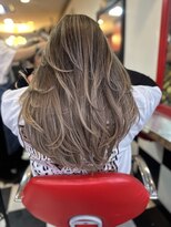 ロック フィールド&nbsp;レイヤー×ブロンドで外国人風の色気爆発！