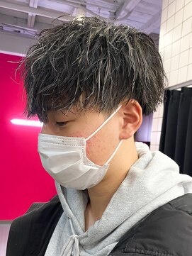 エルマーク 豊中(L-MARK) メッシュハイライトスパイラルパーマツイストパーマツーブロック