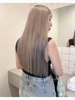 ケアブリーチで作る艶感ホワイトベージュロング
