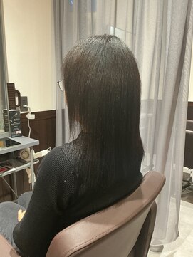 ヘア ラセター(Hair Lasseter) ストレートロング