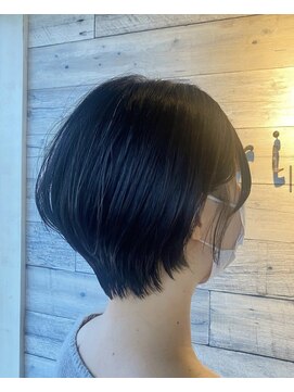 ベルシュヴー(belles cheveux) ショートボブ