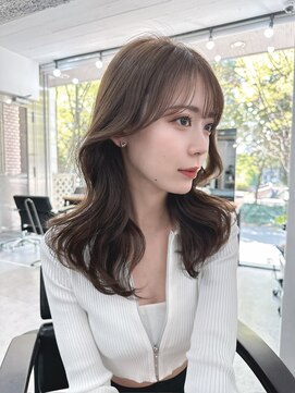 キティー(kiti) グレージュ×レイヤーカット