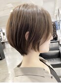 表参道白髪ぼかしウルフショートカットベージュアッシュグレー