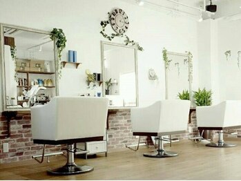 ガーデンフォーヘアー(GARDEN for hair)の写真/少人数のアットホームな環境で心安らぐひと時を♪お気軽に相談してください