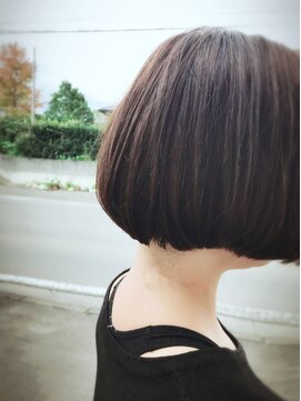 ヘアー バイ ミーズ(hair by Mii’s) Blue ash ナチュラル/ bob