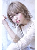 Chlom☆新宿 ベージュゴールドショートボブ外ハネ
