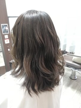 デドゥ 小幡店(deDeux) グレージュカラー