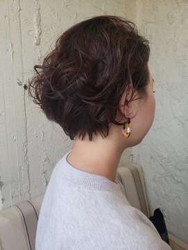 ペネロープ(Penelope) 耳かけ前下がりショートボブ×フリンジウェーブ! 担当 遠藤至